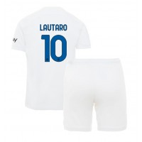 Dječji Nogometni Dres Inter Milan Lautaro Martinez #10 Gostujuci 2023-24 Kratak Rukav (+ Kratke hlače)